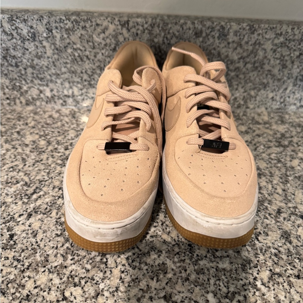 Nike Beige Sneakers